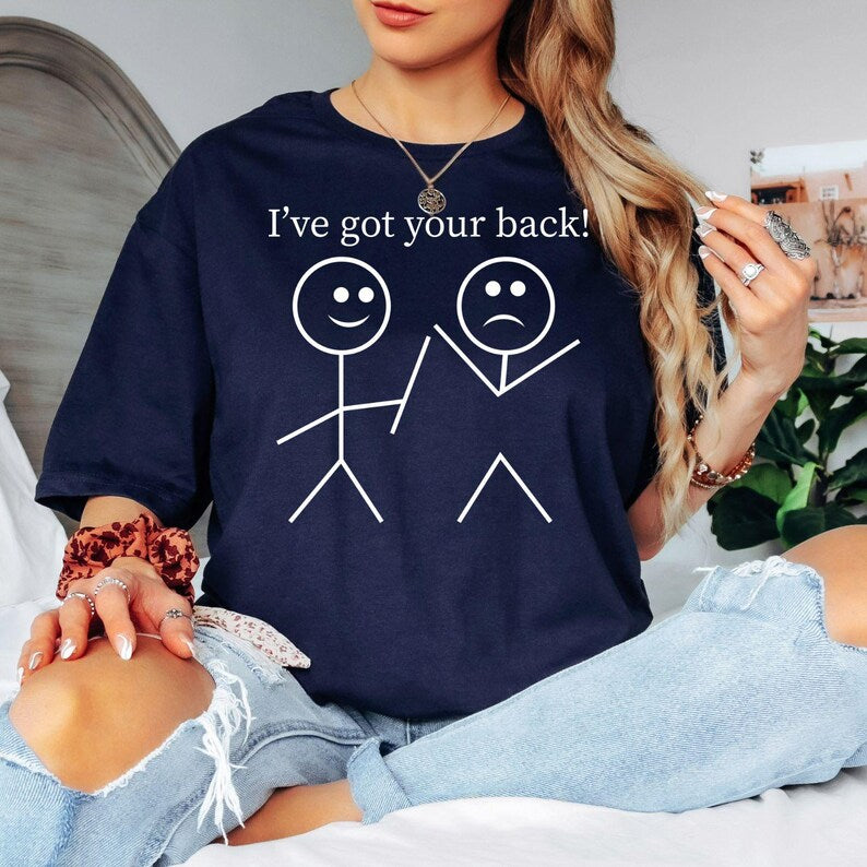 Looking for a thoughtful gift that combines humour with a meaningful message? This I've Got Your Back t shirt features an eye-catching stick figure illustration and an uplifting friendship quote that instantly connects with people. Professionally printed on a premium quality unisex t shirt, it offers exceptional comfort, durability, and everyday style. An excellent gift for birthdays, Friendship Day, Christmas, graduations, team events, appreciation gifts, work colleagues, classmates, best friends, and fami